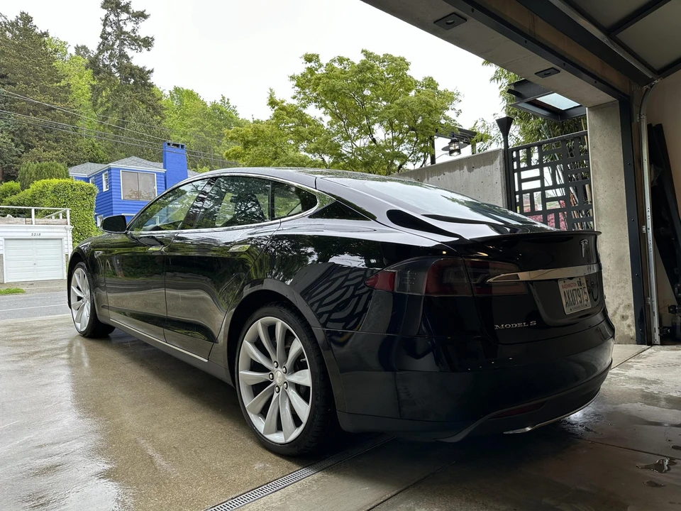 2013 Tesla Model S - Image 7 of 31