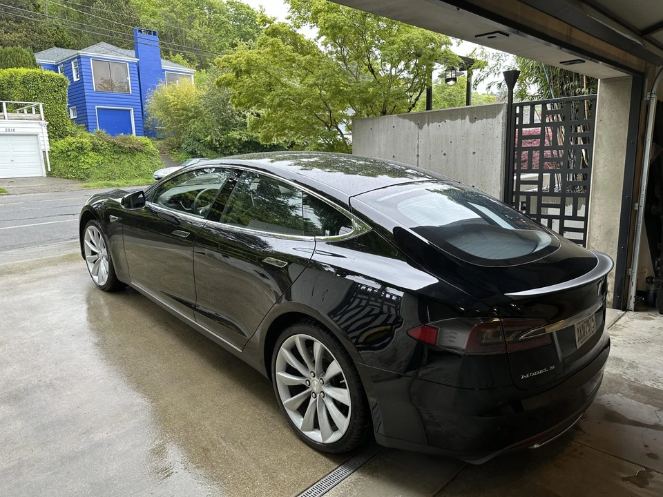 2013 Tesla Model S - Image 6 of 31
