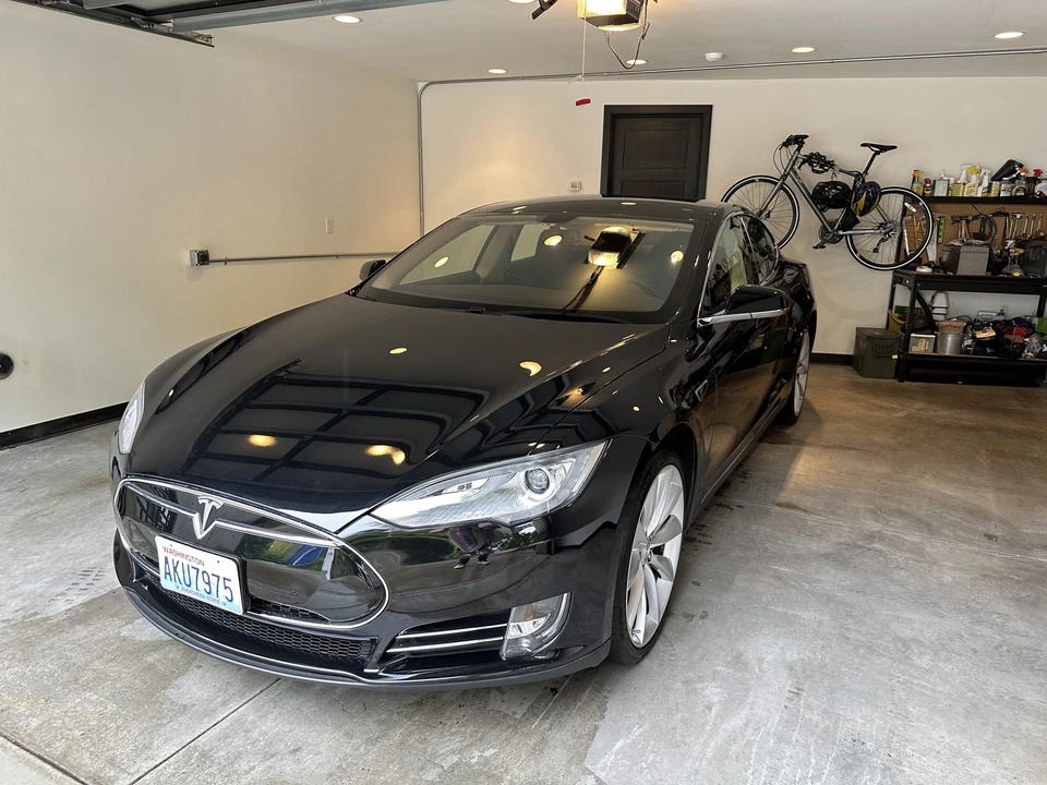 2013 Tesla Model S - Image 21 of 31