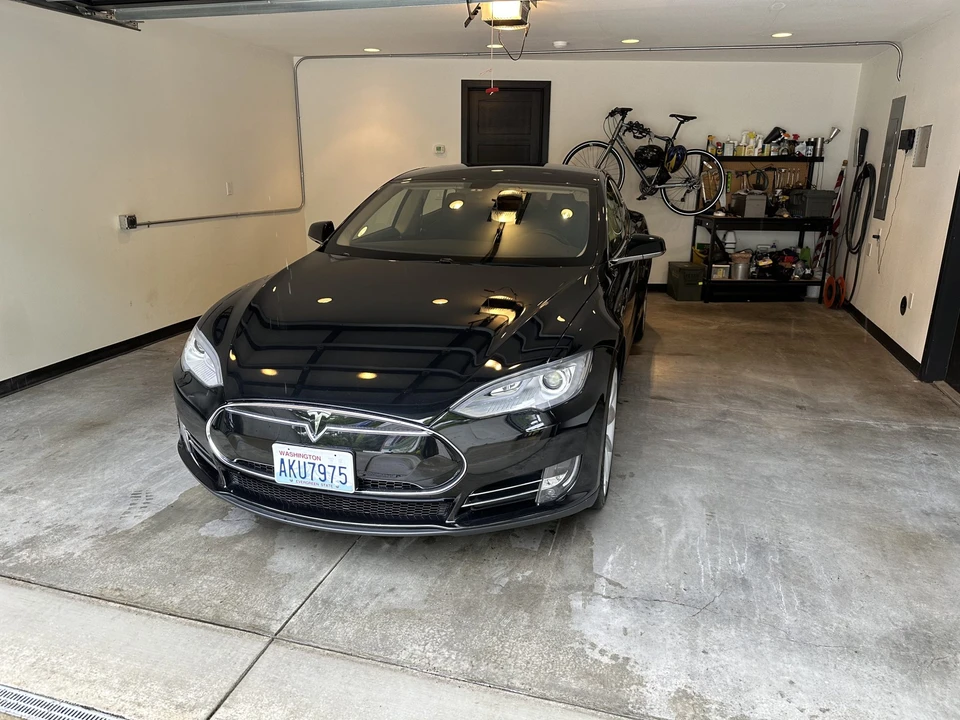 2013 Tesla Model S - Image 18 of 31