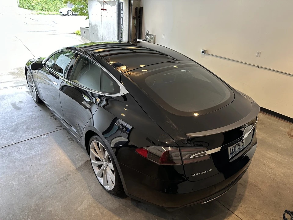 2013 Tesla Model S - Image 29 of 31