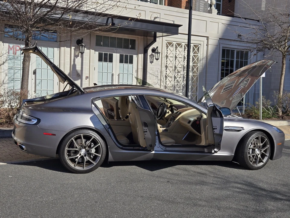 2014 Aston Martin Rapide - Image 29 of 31
