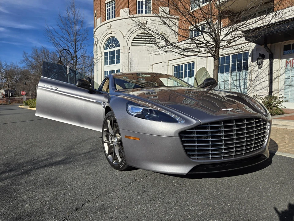 2014 Aston Martin Rapide - Image 30 of 31