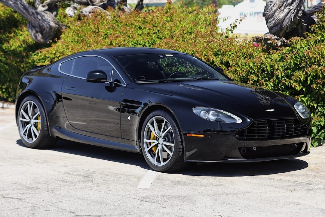 2014 Aston Martin V8 Vantage (2006-2017) - Image 1 of 31