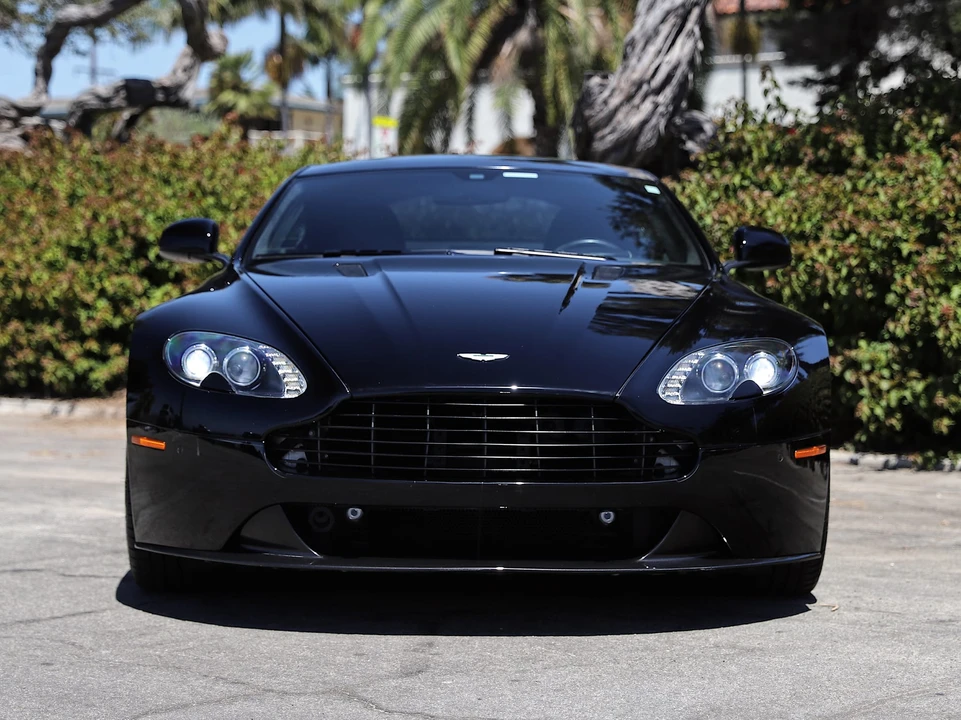 2014 Aston Martin V8 Vantage (2006-2017) - Image 9 of 31