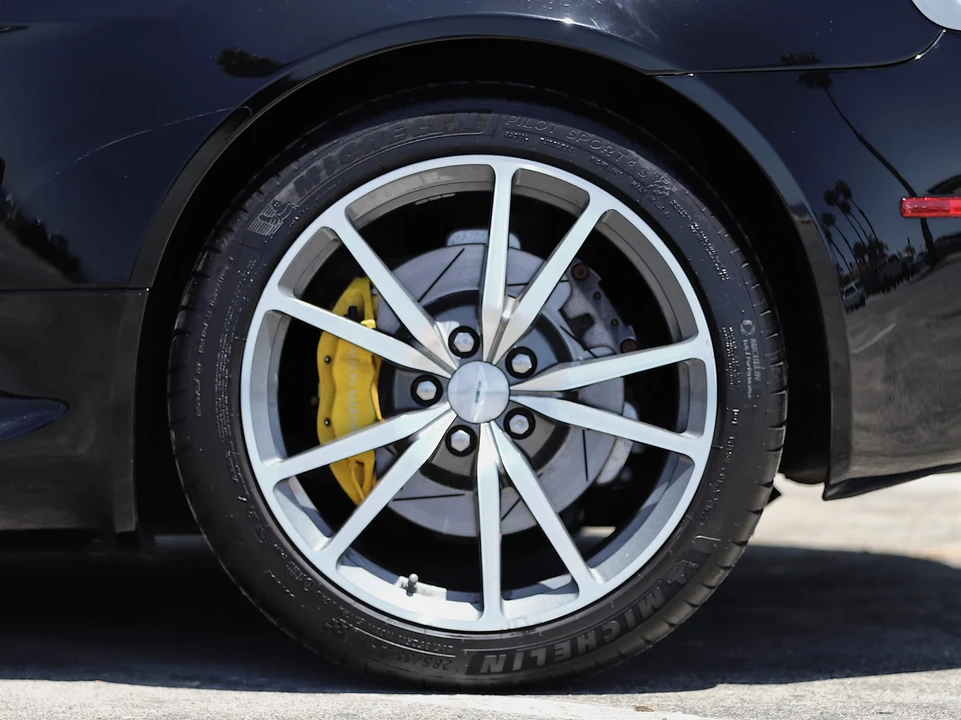 2014 Aston Martin V8 Vantage (2006-2017) - Image 27 of 31
