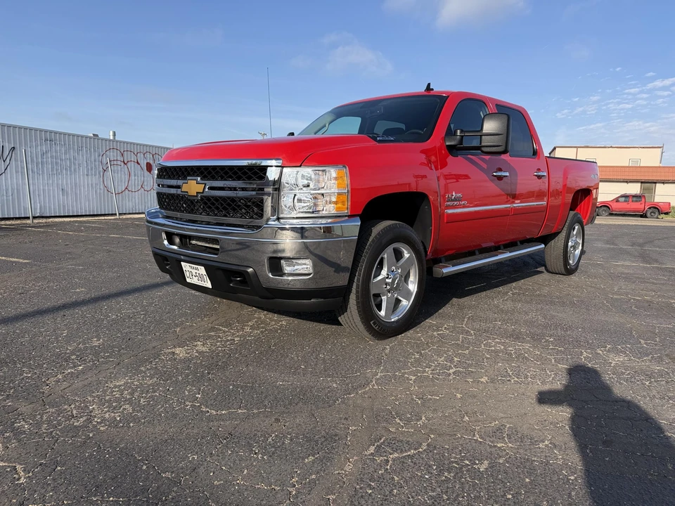 2014 Chevrolet Silverado Heavy Duty 2nd Gen - Image 3 of 31