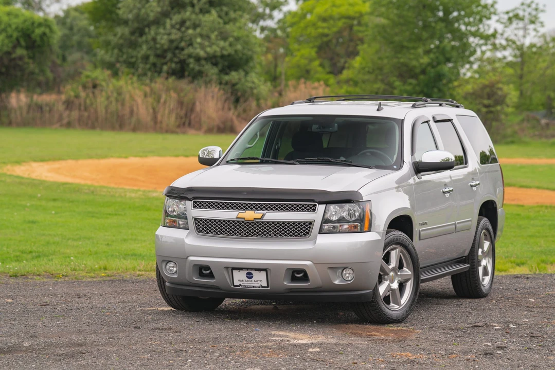 2014 Chevrolet Tahoe 3rd Gen - Image 2 of 31