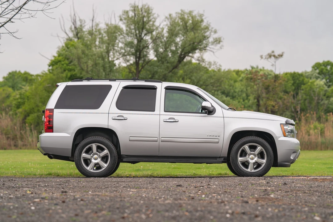 2014 Chevrolet Tahoe 3rd Gen - Image 16 of 31