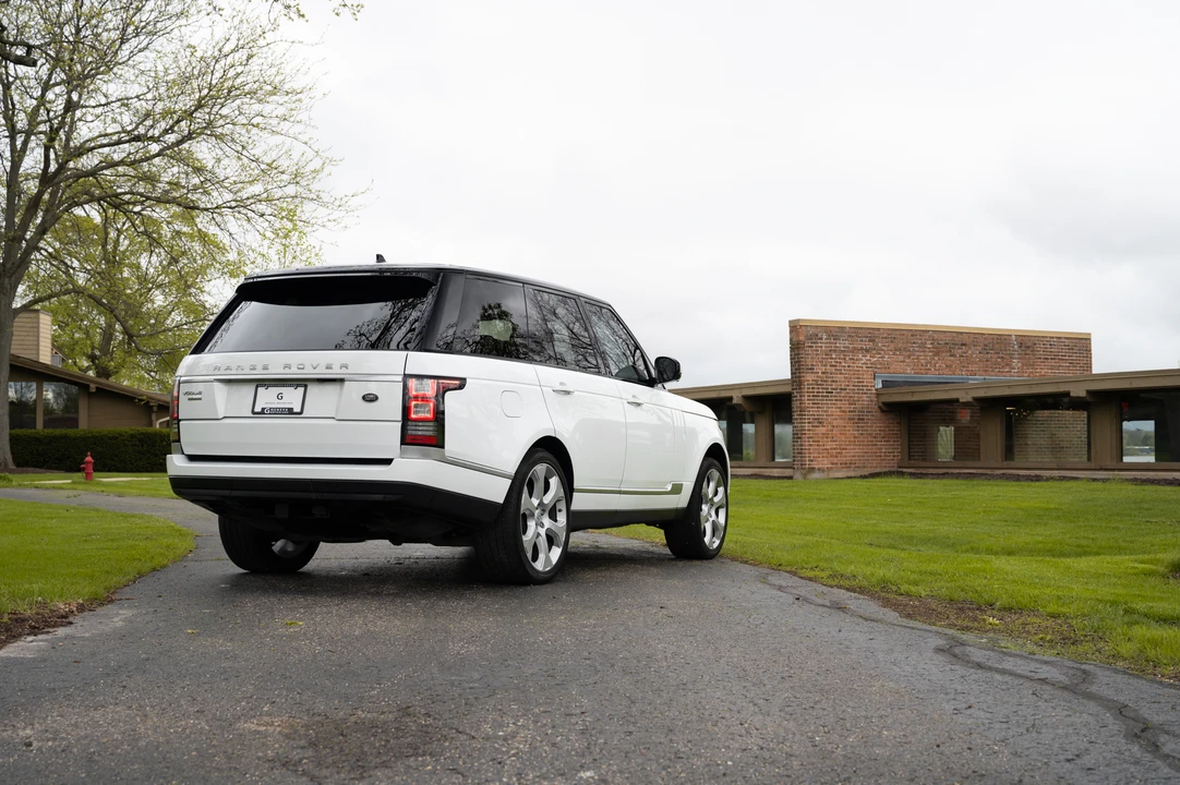 2015 Land Rover Range Rover L405 - Image 20 of 31