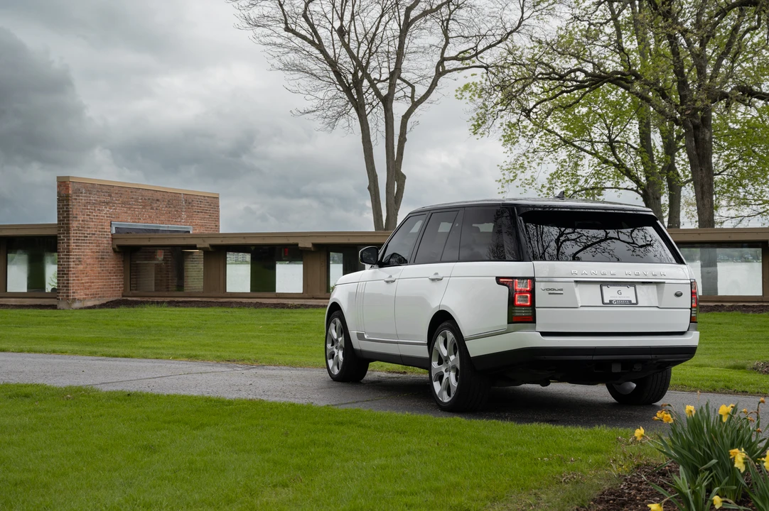 2015 Land Rover Range Rover L405 - Image 16 of 31