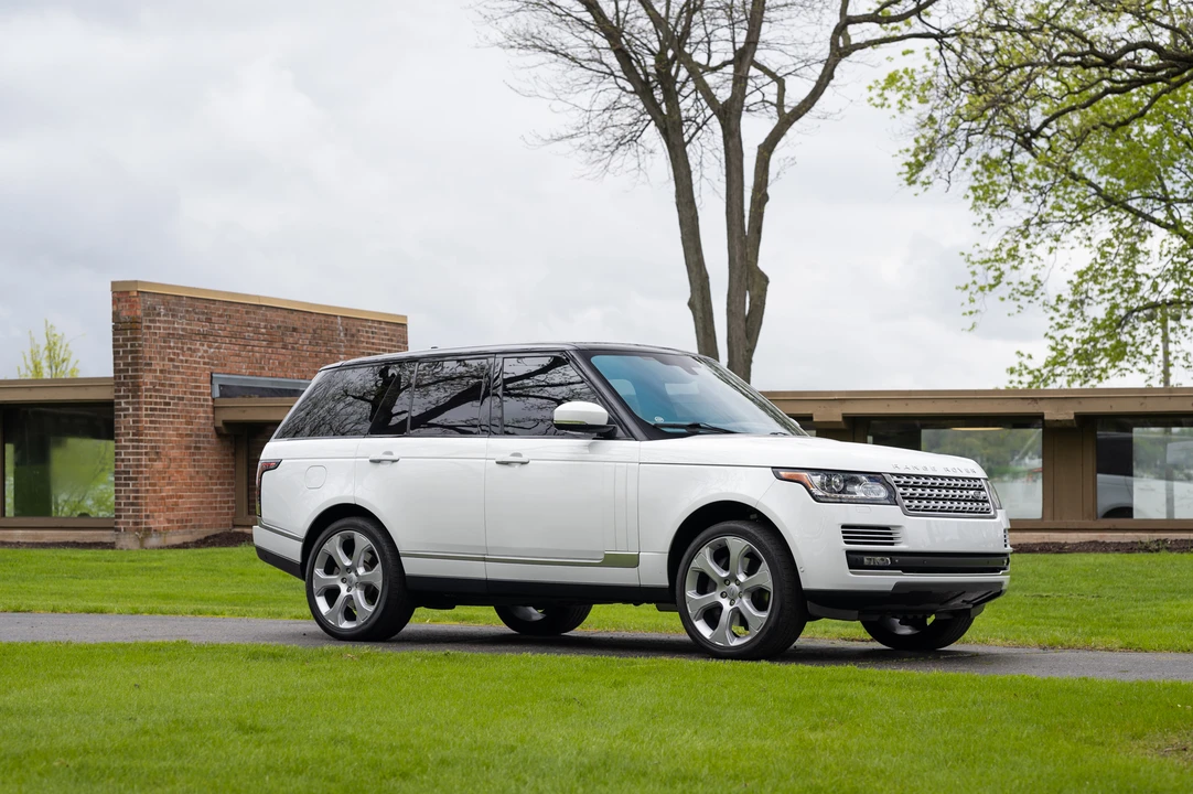 2015 Land Rover Range Rover L405 - Image 25 of 31