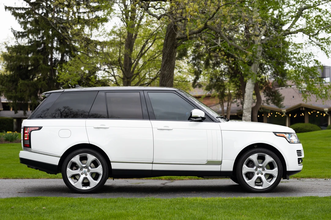 2015 Land Rover Range Rover L405 - Image 23 of 31