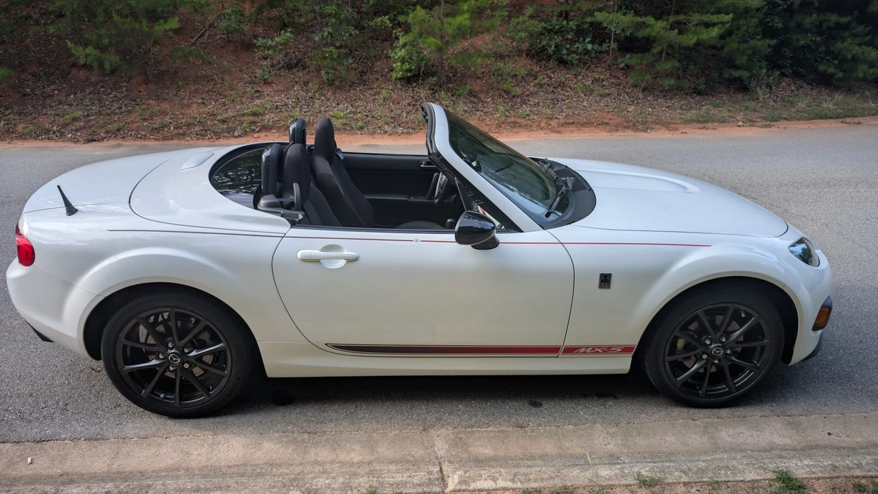 2015 Mazda NC MX-5 Miata - Image 5 of 31