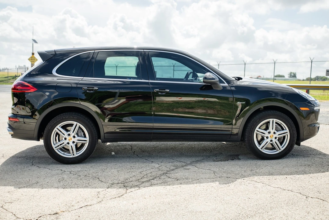 2015 Porsche 958 Cayenne Diesel - Image 10 of 31