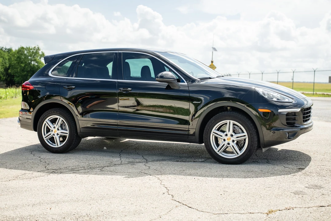2015 Porsche 958 Cayenne Diesel - Image 9 of 31