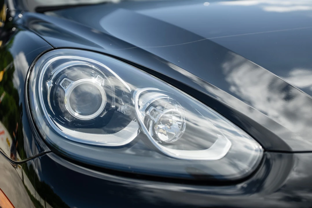 2015 Porsche 958 Cayenne Diesel - Image 26 of 31
