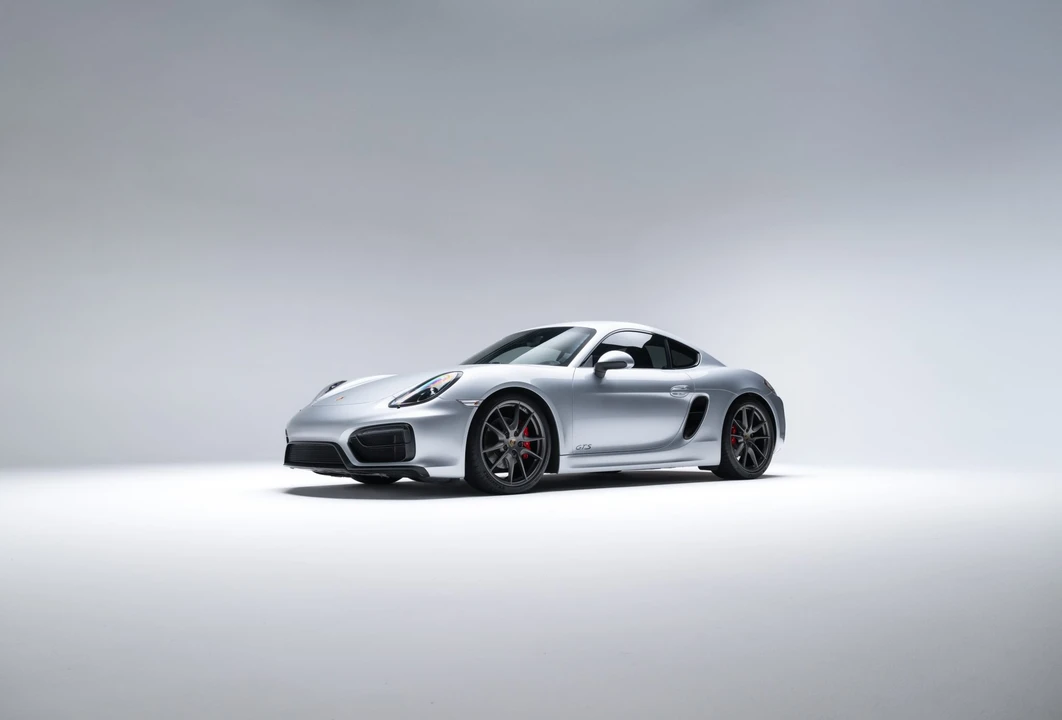 2015 Porsche 981 Cayman GTS - Image 3 of 31