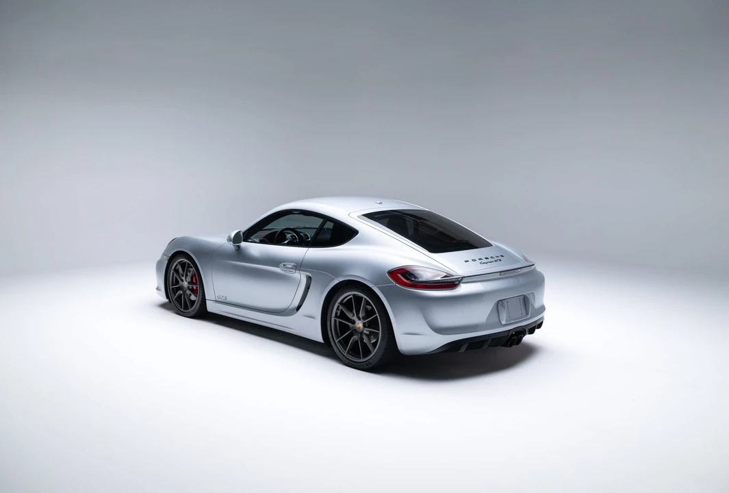 2015 Porsche 981 Cayman GTS - Image 17 of 31