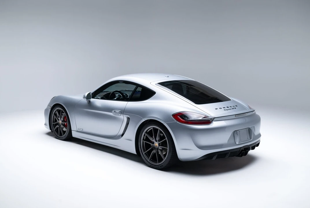 2015 Porsche 981 Cayman GTS - Image 18 of 31