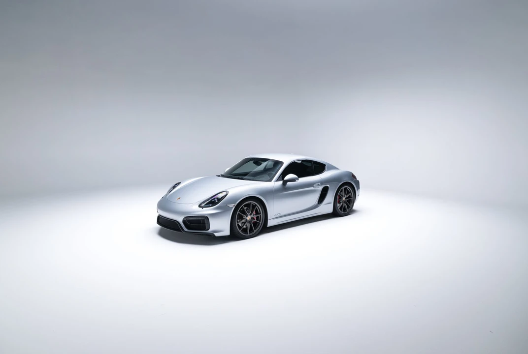 2015 Porsche 981 Cayman GTS - Image 2 of 31