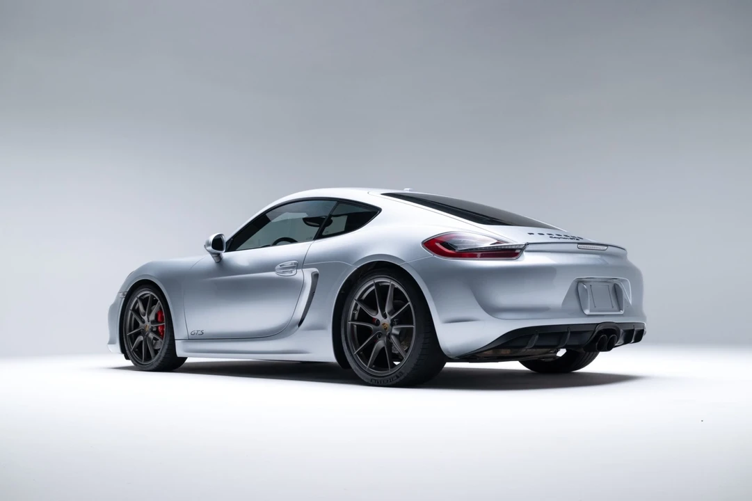 2015 Porsche 981 Cayman GTS - Image 16 of 31