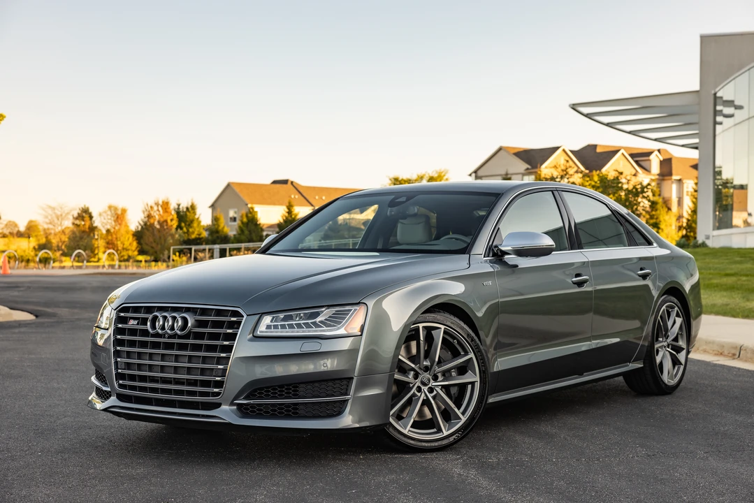 2017 Audi D4 S8 - Image 7 of 31