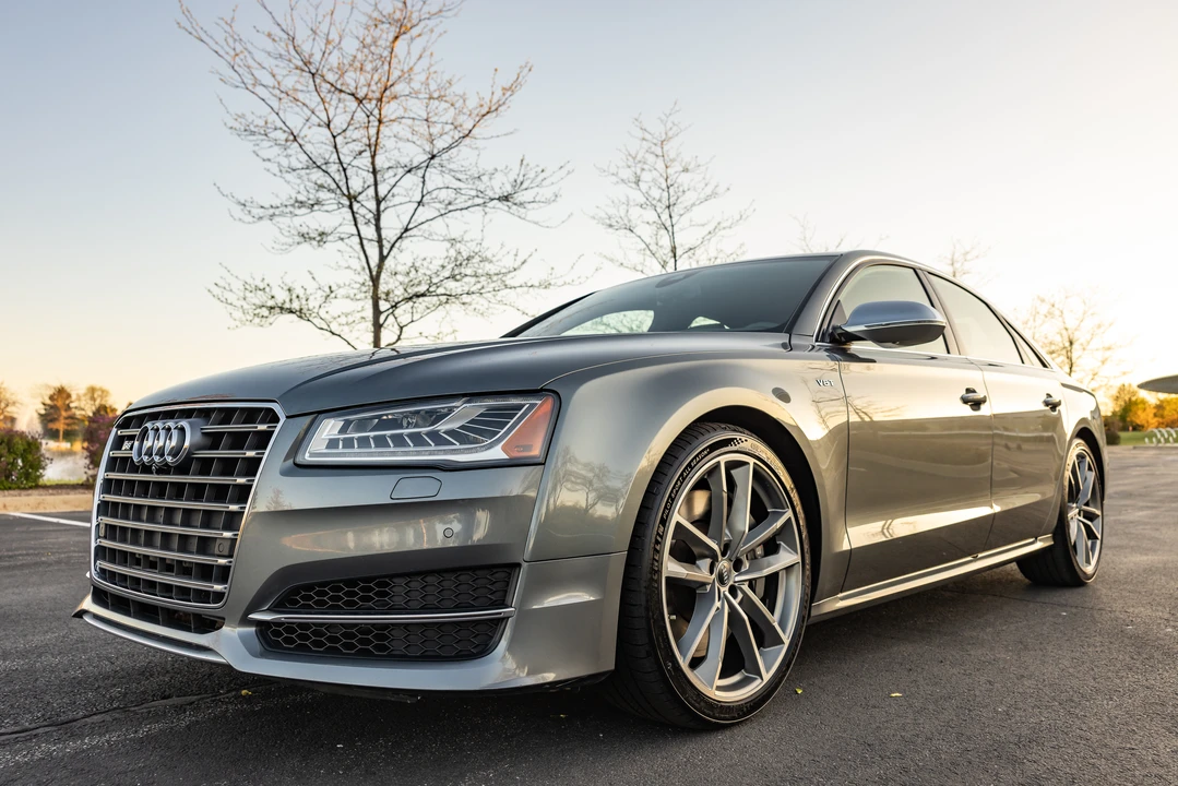 2017 Audi D4 S8 - Image 8 of 31