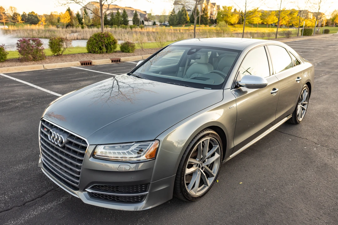 2017 Audi D4 S8 - Image 9 of 31
