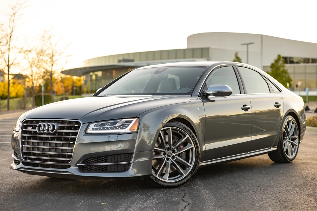 2017 Audi D4 S8 - Image 4 of 31