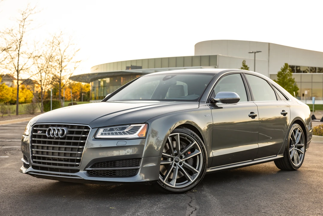 2017 Audi D4 S8 - Image 3 of 31