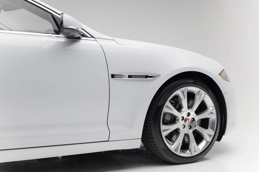 2017 Jaguar X351 XJ - Image 17 of 31