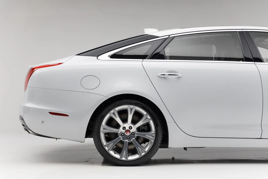 2017 Jaguar X351 XJ - Image 20 of 31