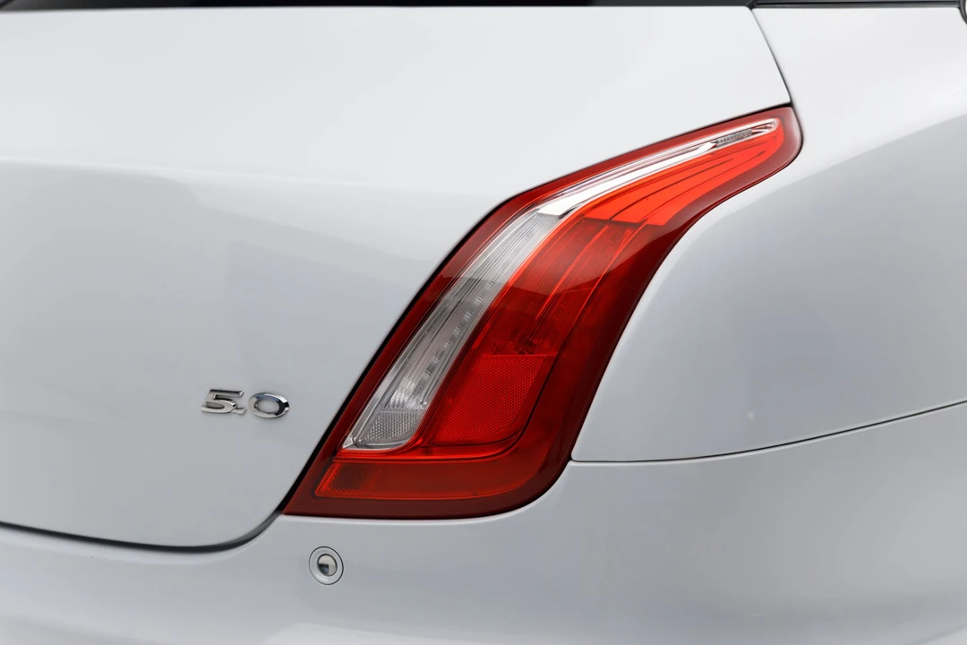 2017 Jaguar X351 XJ - Image 25 of 31
