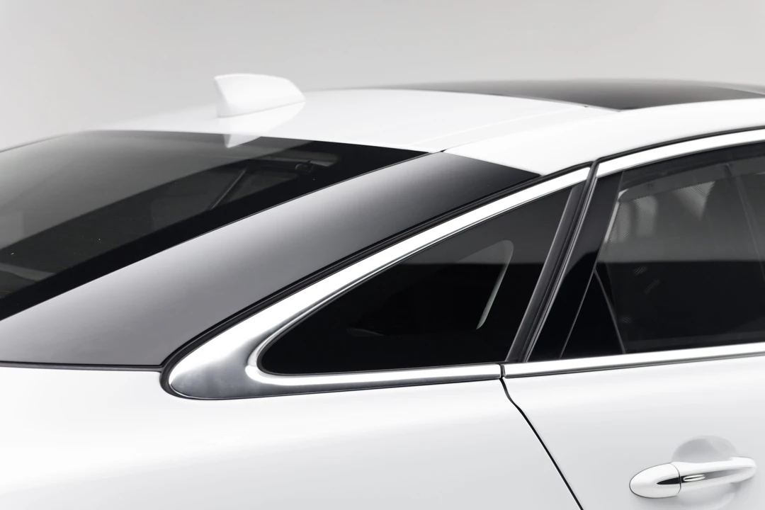 2017 Jaguar X351 XJ - Image 27 of 31