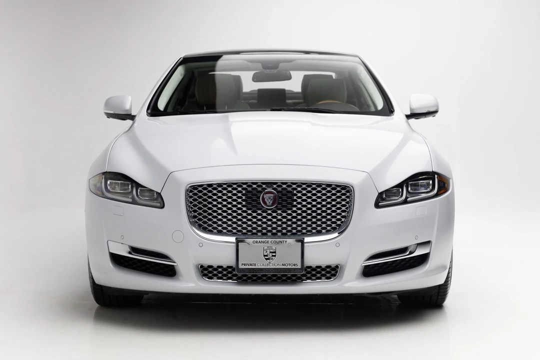 2017 Jaguar X351 XJ - Image 2 of 31