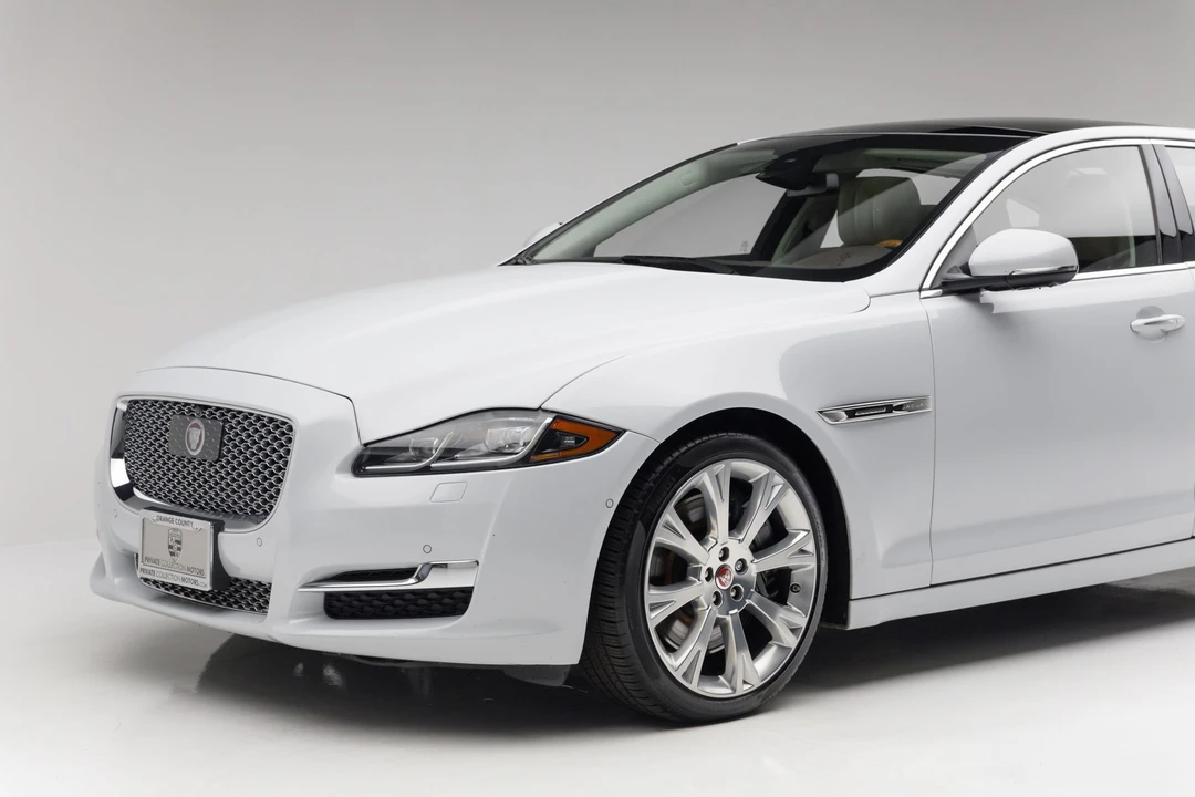2017 Jaguar X351 XJ - Image 10 of 31