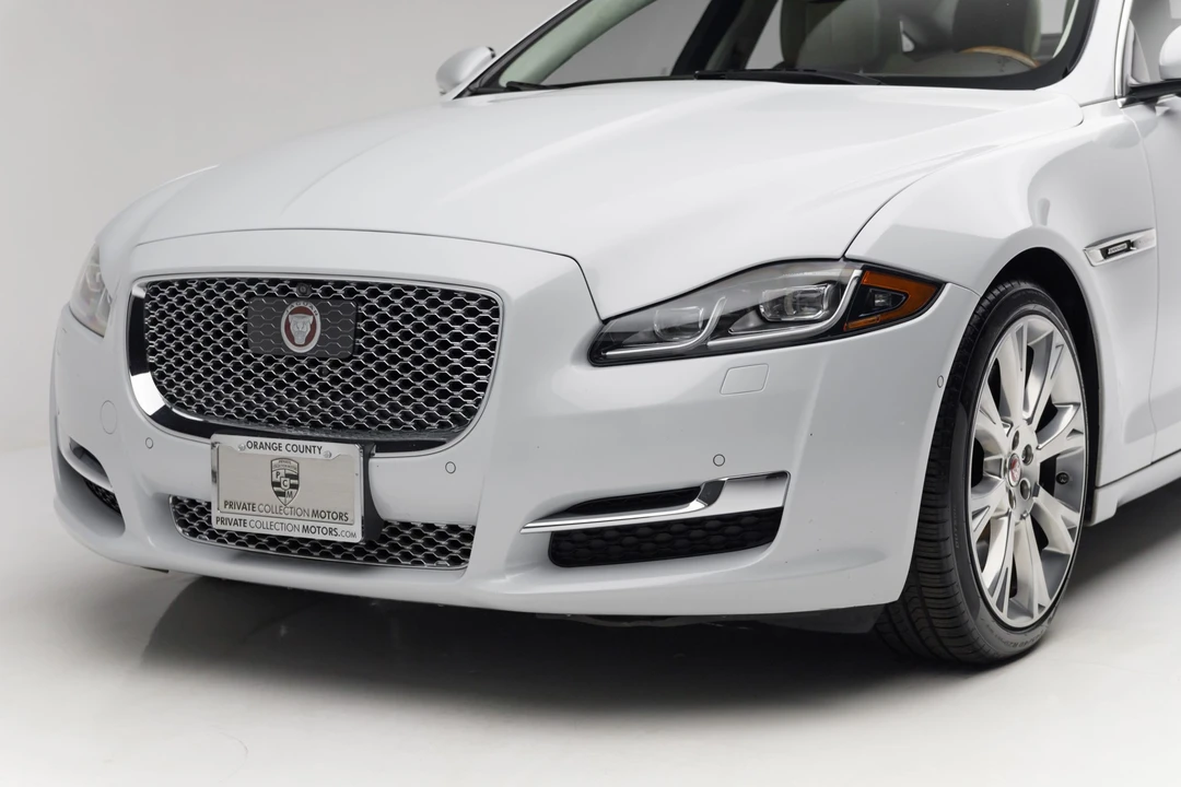 2017 Jaguar X351 XJ - Image 9 of 31