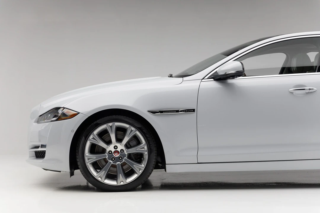 2017 Jaguar X351 XJ - Image 18 of 31