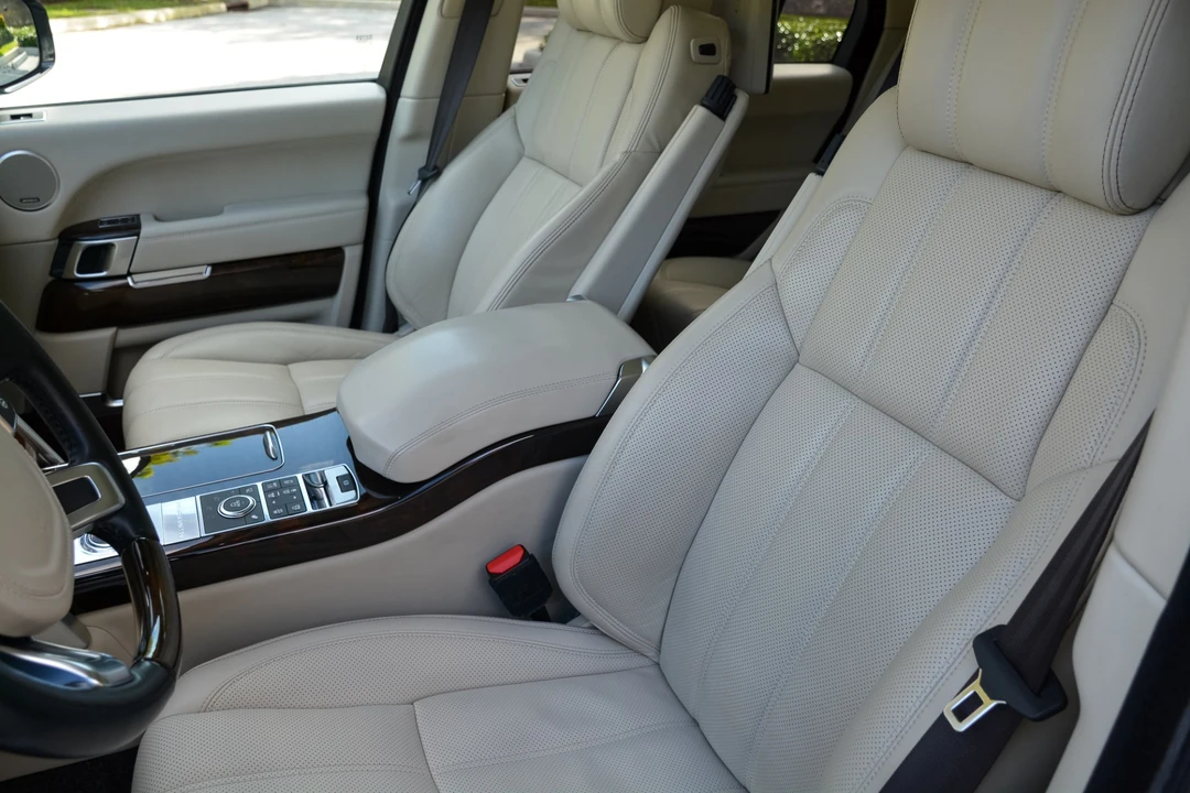 2017 Land Rover Range Rover L405 - Image 4 of 7