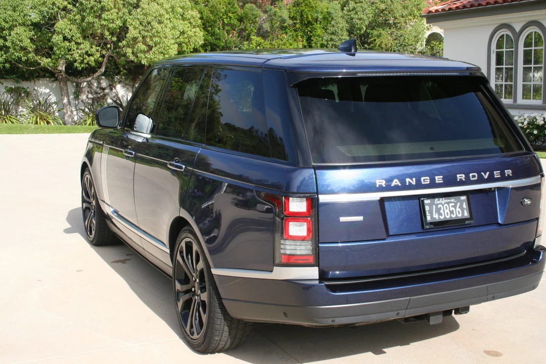 2017 Land Rover Range Rover L405 - Image 12 of 31
