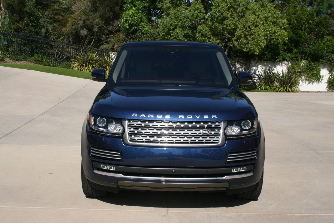 2017 Land Rover Range Rover L405 - Image 2 of 31