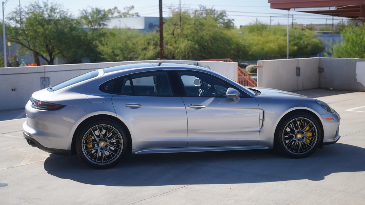 2017 Porsche 971 Panamera Turbo - Image 9 of 31