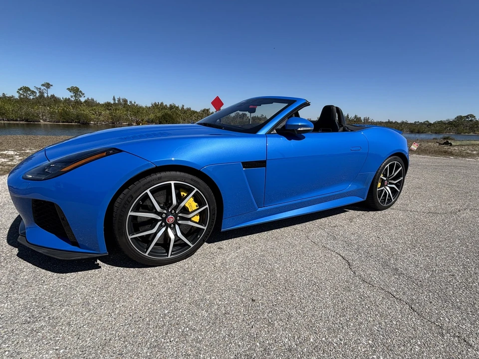 2018 Jaguar F-Type SVR 1st Gen - Image 2 of 31