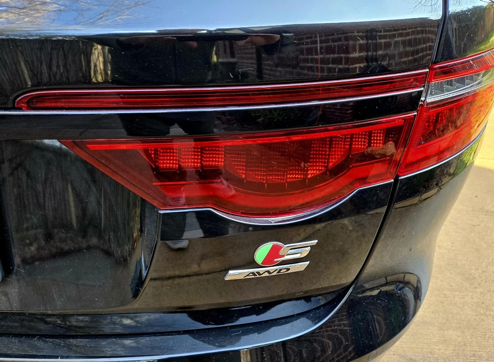 2018 Jaguar X260 XF - Image 25 of 31