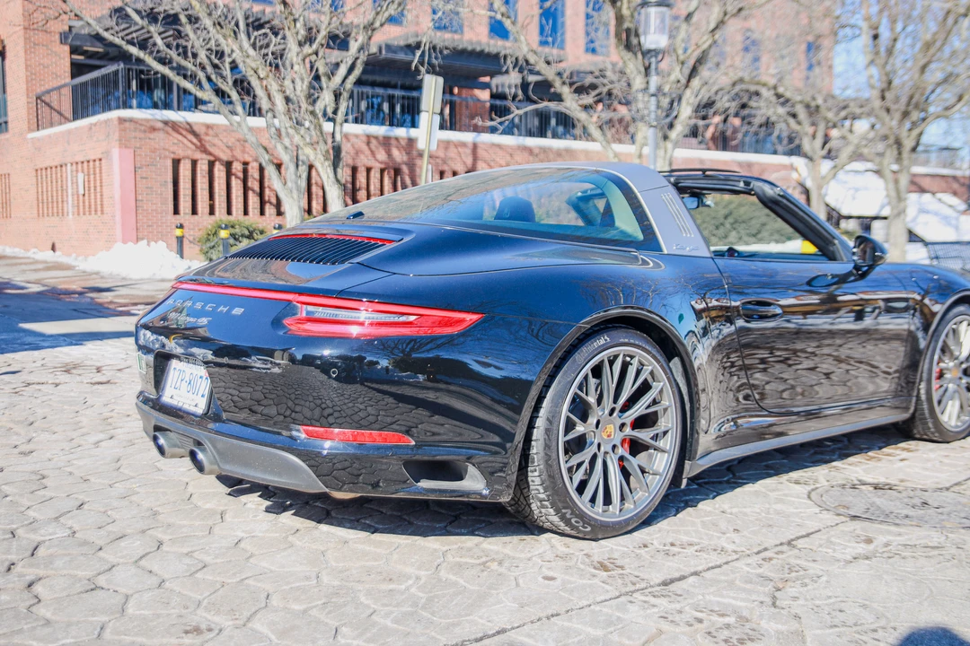 2019 Porsche 991 Targa 4 & 4S - Image 18 of 31