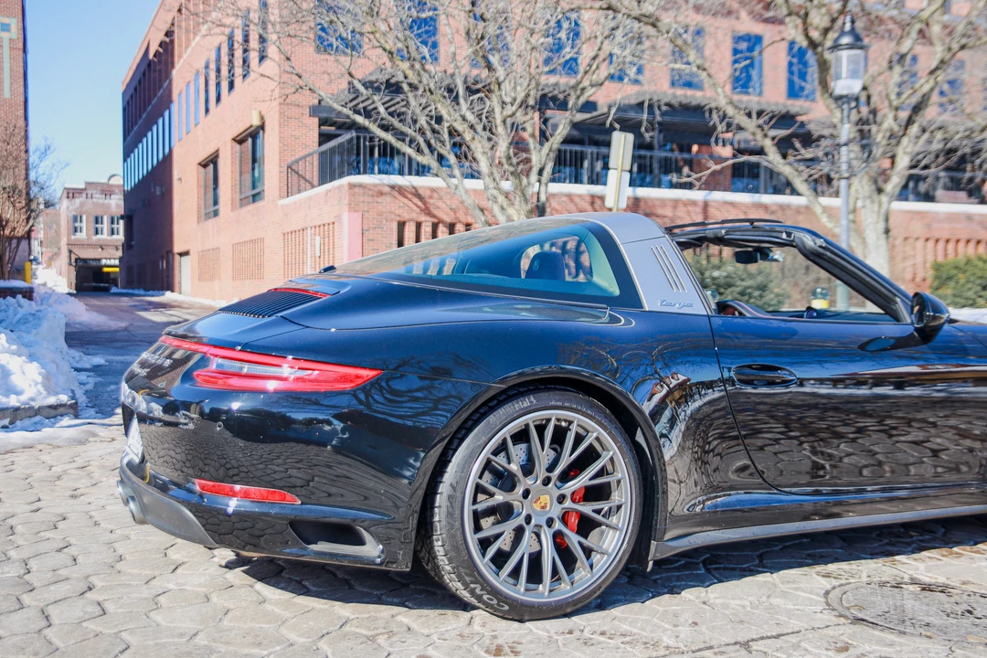 2019 Porsche 991 Targa 4 & 4S - Image 20 of 31