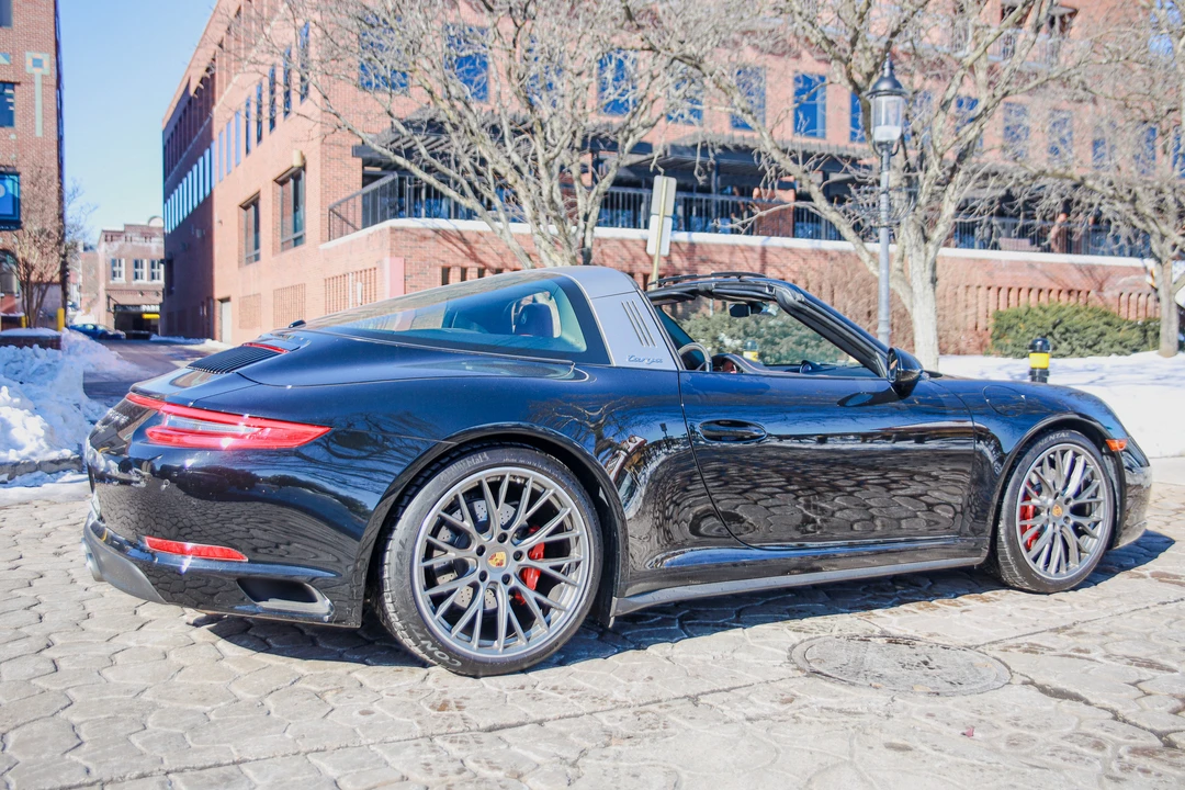 2019 Porsche 991 Targa 4 & 4S - Image 21 of 31