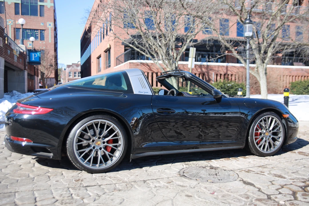 2019 Porsche 991 Targa 4 & 4S - Image 23 of 31