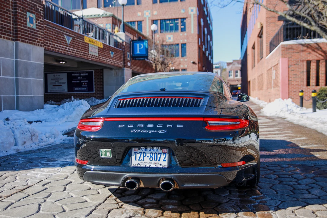 2019 Porsche 991 Targa 4 & 4S - Image 16 of 31
